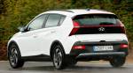 Hyundai BAYON - это новый внедорожник длиной 4,18 метра с бензиновыми двигателями