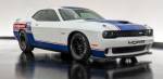 Mopar 2020 Dodge Challenger Drag Pak сжигает резину на SEMA