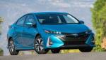 Toyota Prius Prime получает много обновлений, все еще отстает от своих конкурентов в области езды EV