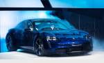 Электрический Taycan Porsche едва преодолевает отметку в 200 миль