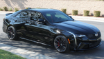 Этот Cadillac CT4-V Blackwing 2023 года ушел с молотка за 52 533 доллара на аукционе. Новый стоил 73 060 долларов.