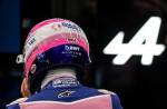 Фернандо Алонсо объяснил, почему его шлем F1 на 2022 год розовый