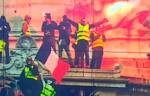 Французы продолжают протестовать