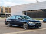 Хонда Аккорд Гибрид 2019 года против Тойота Камри Гибрид 2019 года: какой газопоглотительный семейный седан лучше?
