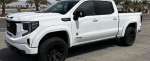 Мужчина купил новый GMC Sierra 1500 2023 года за 72 тысячи долларов, добавил пакет Black Widow и не смог от него избавиться
