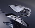 Новый Bentley Flying Spur дразнят с убирающимся орнаментом капюшона