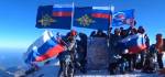Полицейские покорили одну из вершин Эльбруса