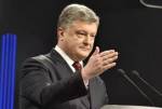 После выдачи томоса делегаты Порошенко обменялись бандеровским приветствием