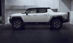 Посмотрите, как работает новый GMC Hummer