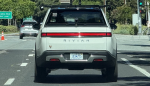 Прототипы Rivian R1T 2025 года замечены при тестировании нового оборудования ADAS без камуфляжа