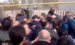 В Грузии полиция перекрыла дорогу оппозиции, требующей отмены итогов президентских выборов