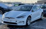 Замечено! Новая Tesla Model S без рулевого колеса